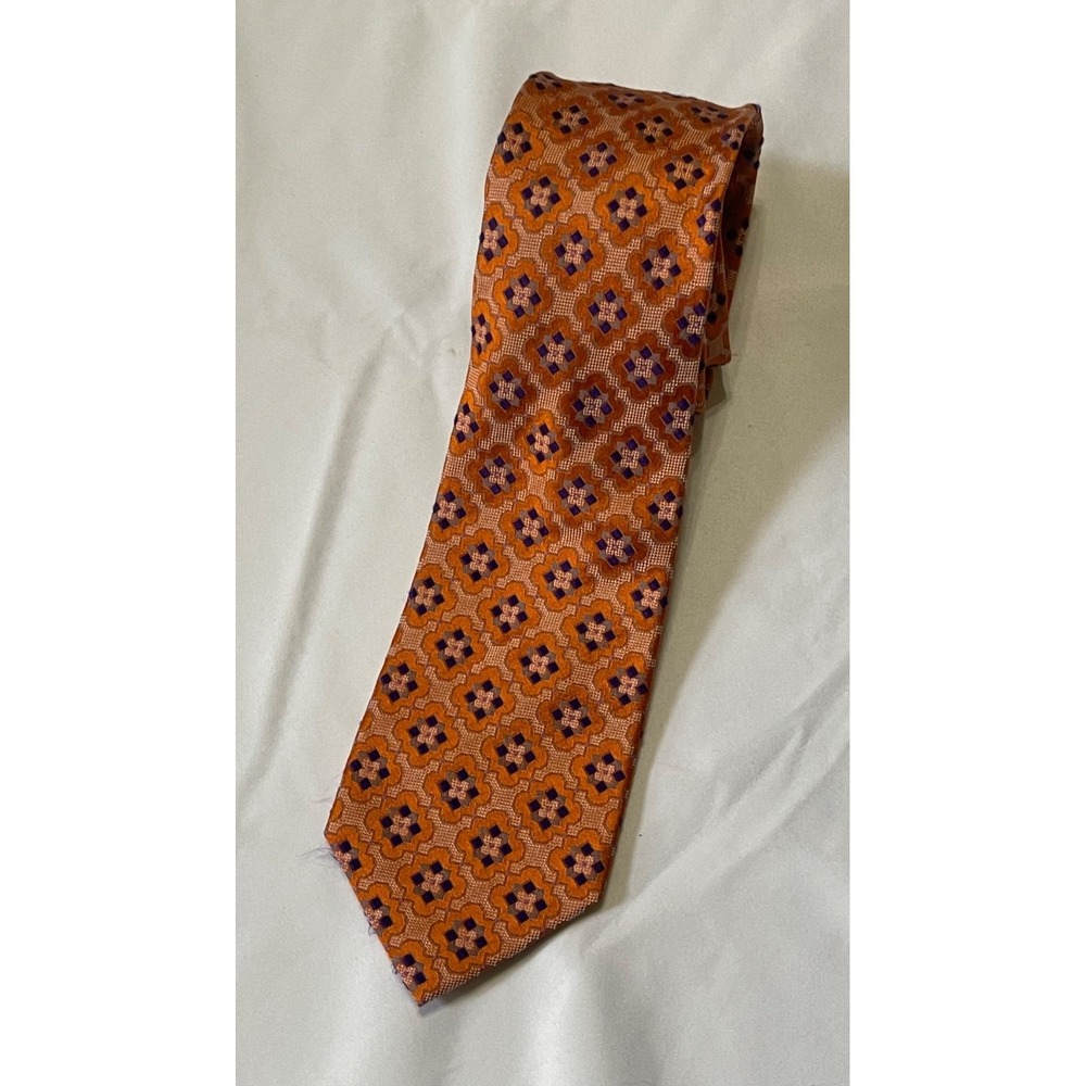 BANANA REPUBLIC Mens Necktie Orange Purple Diamond Shape 100% Silk STAIN‎ RESIST